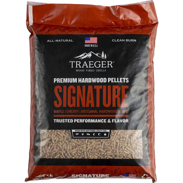 Traeger Grills Signature Blend 100% All-Natural Wood Pellets for Smokers and Pellet Grills, BBQ, Bake, Roast, and Grill, 20 lb. Bag